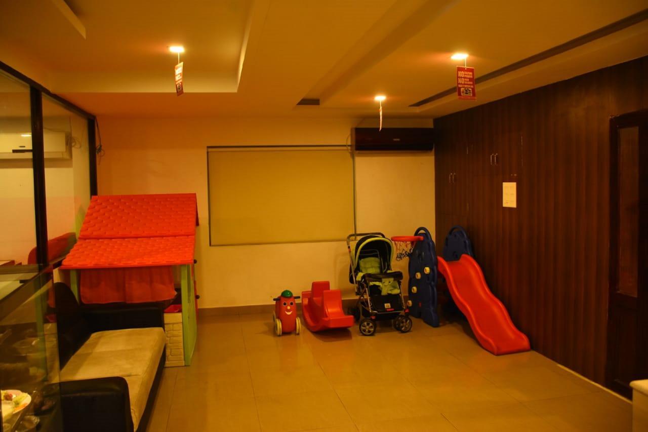 Hotel Palacial Pondi Pondicherry Esterno foto